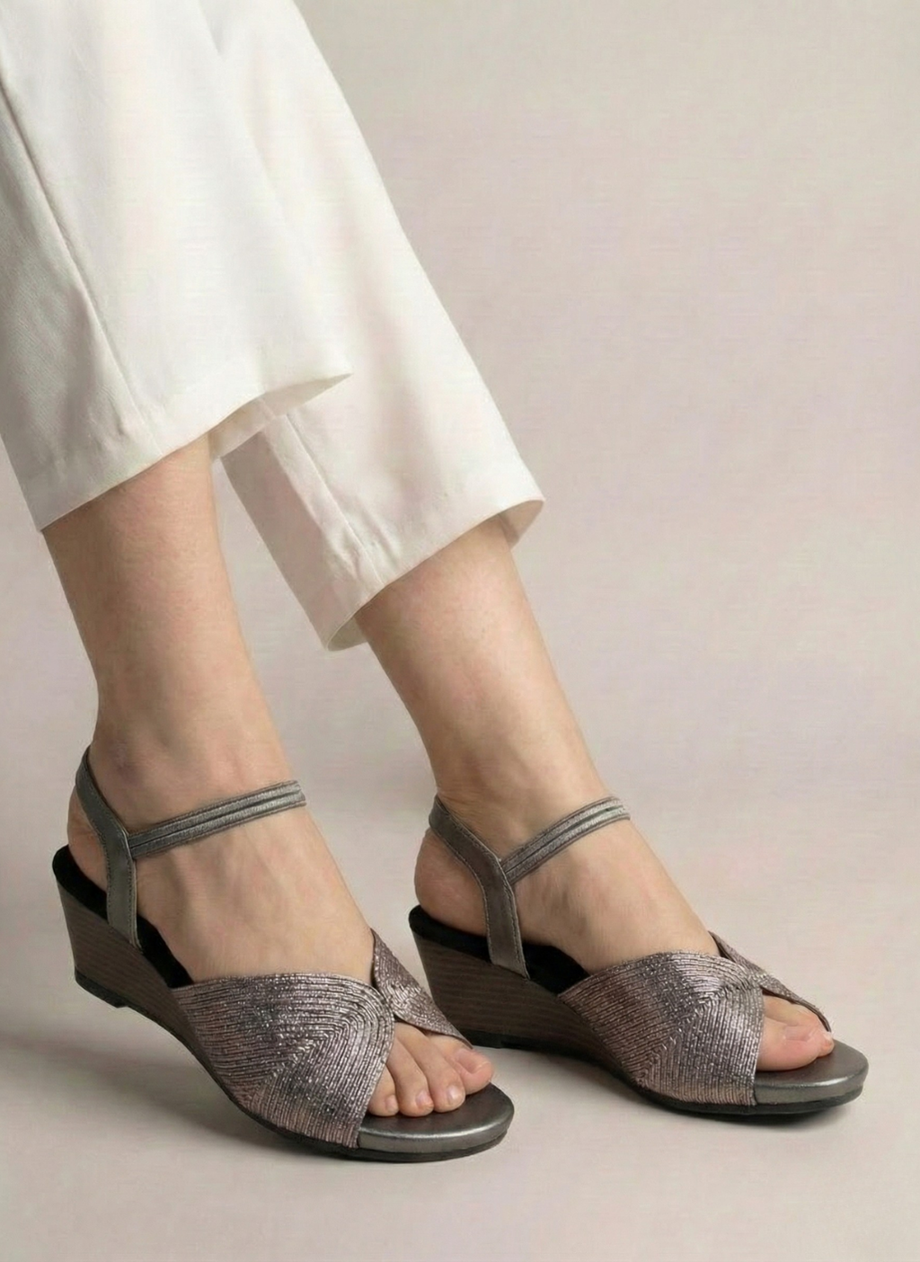 ELARA SHIMMER SANDAL